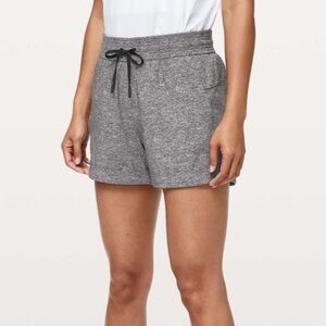 Lululemon Spring Break Away Short Heather Lux Multi Black Size 8